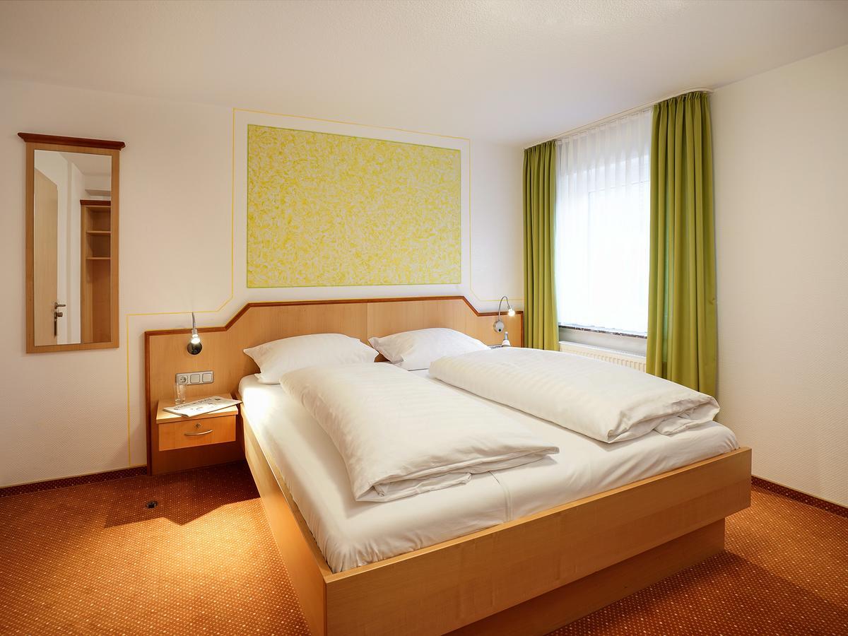 Hotel Gasthof Zum Biber Motten エクステリア 写真