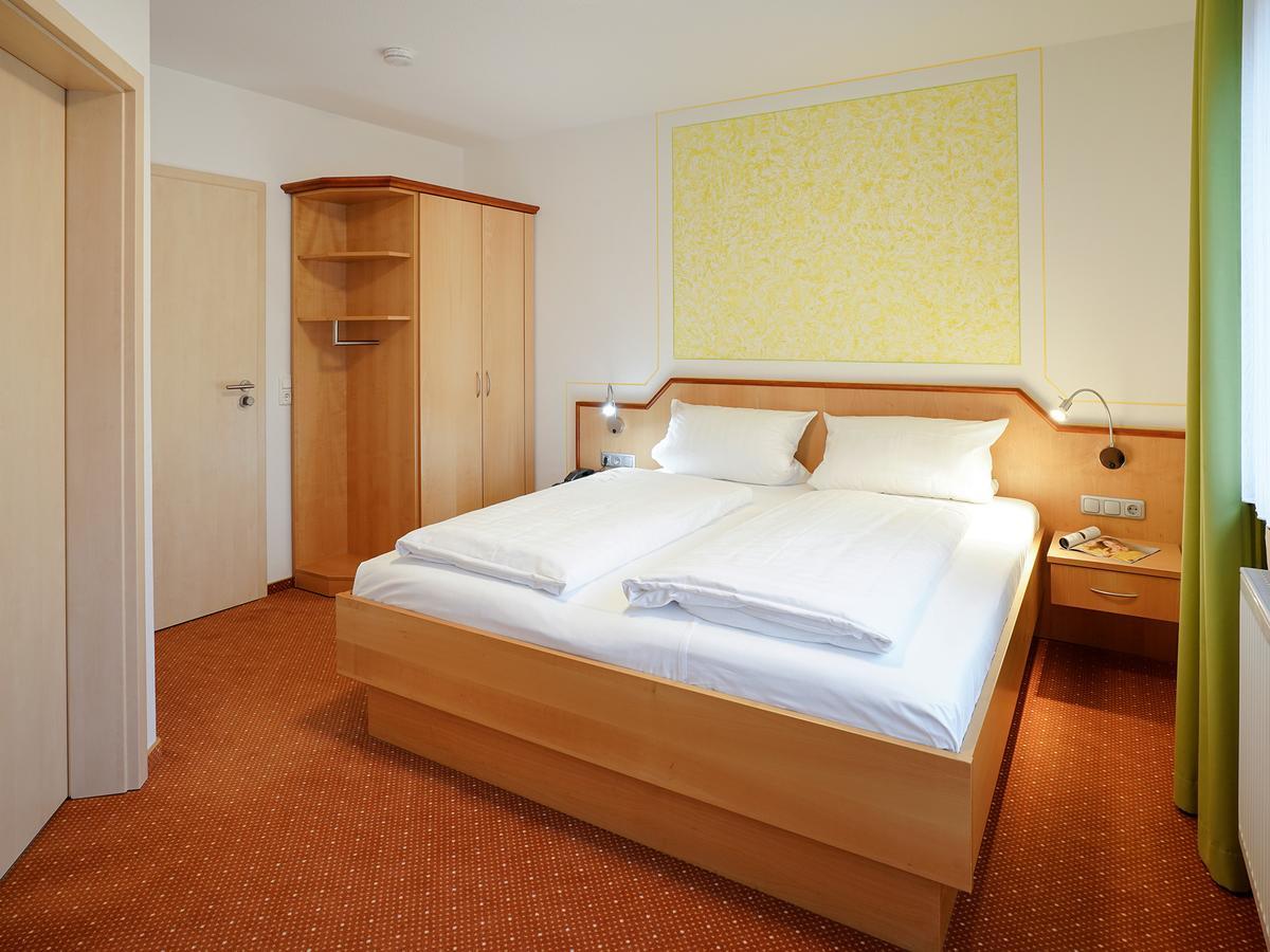 Hotel Gasthof Zum Biber Motten エクステリア 写真