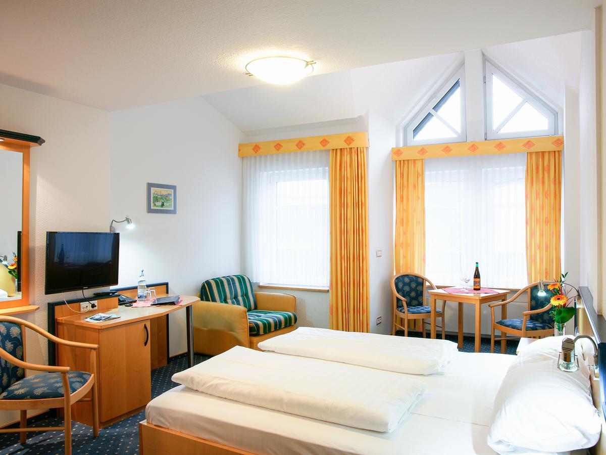 Hotel Gasthof Zum Biber Motten エクステリア 写真