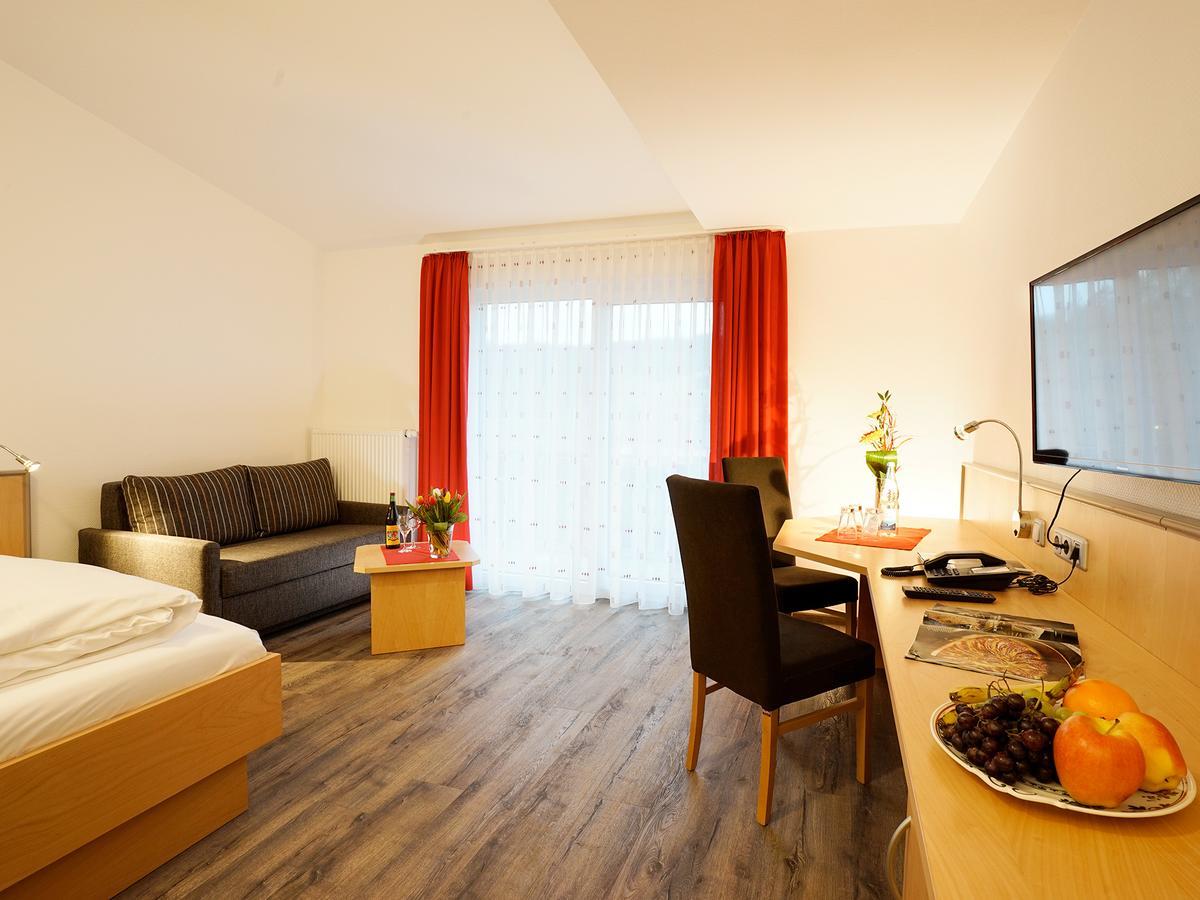 Hotel Gasthof Zum Biber Motten エクステリア 写真
