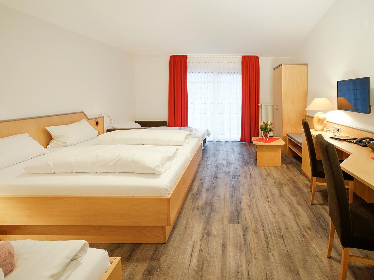 Hotel Gasthof Zum Biber Motten エクステリア 写真