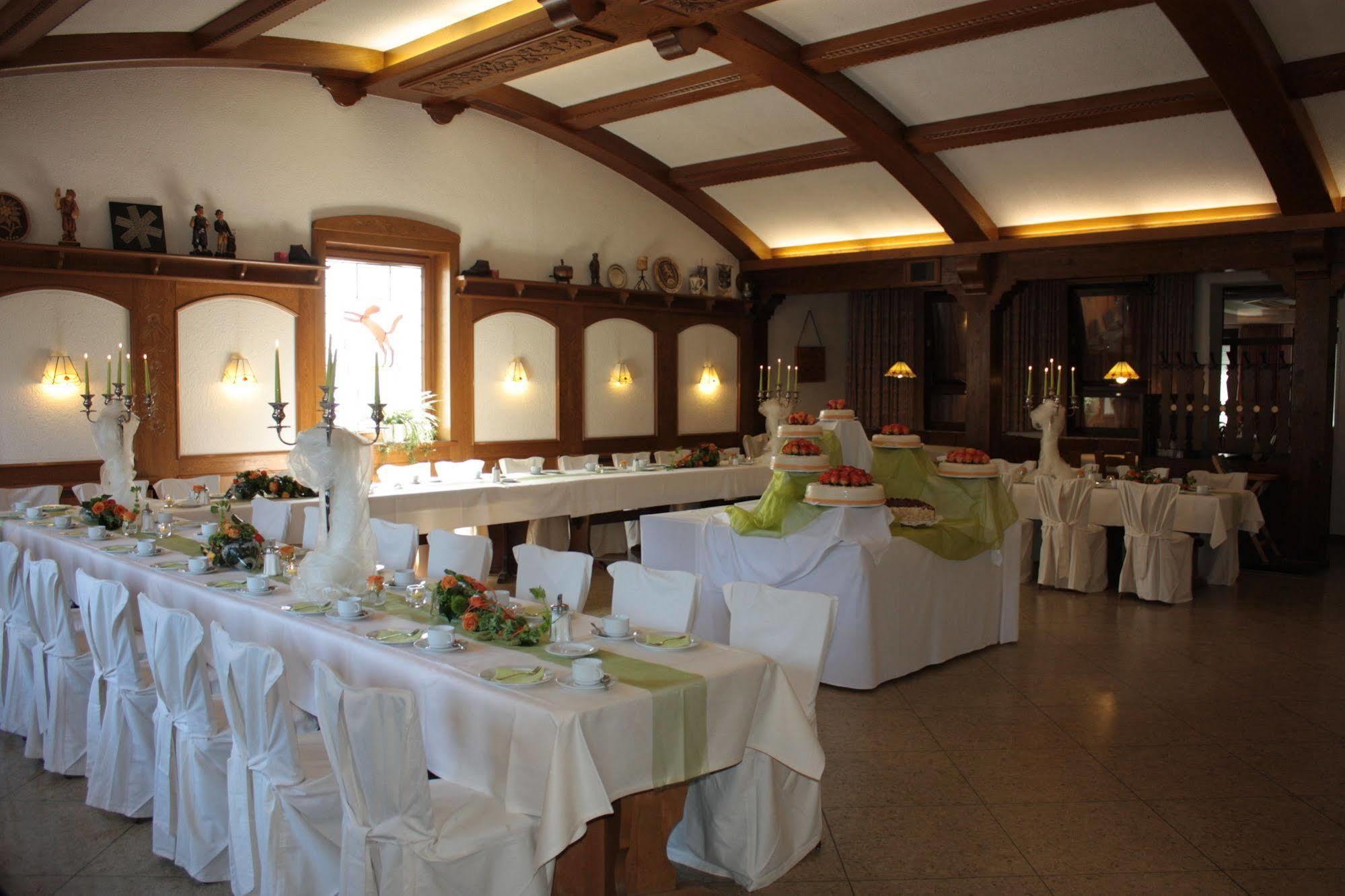 Hotel Gasthof Zum Biber Motten エクステリア 写真