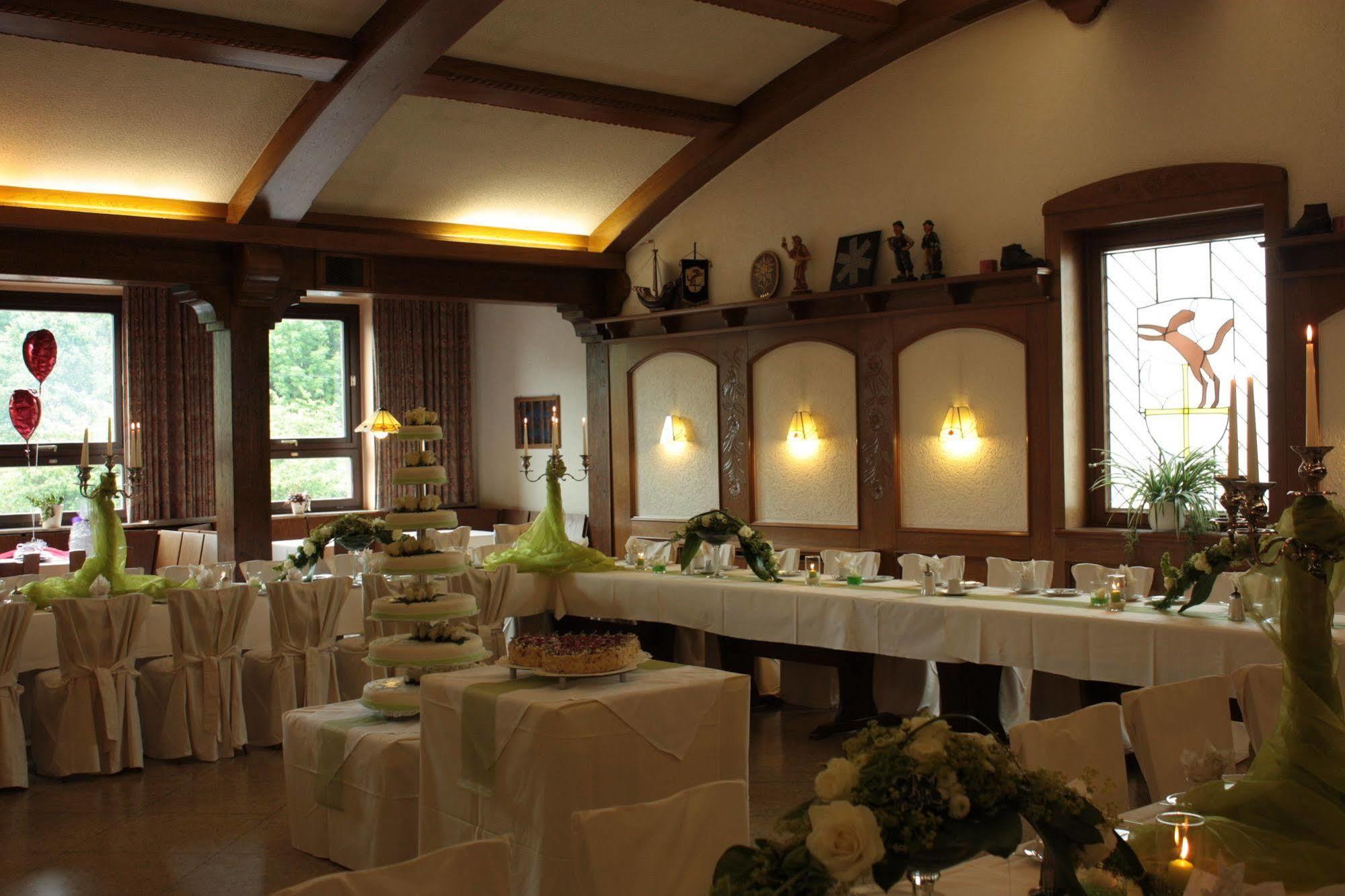 Hotel Gasthof Zum Biber Motten エクステリア 写真