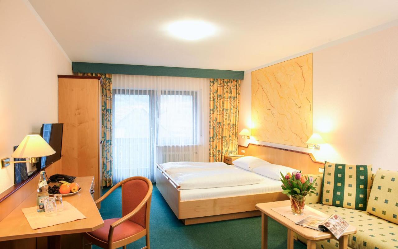 Hotel Gasthof Zum Biber Motten エクステリア 写真