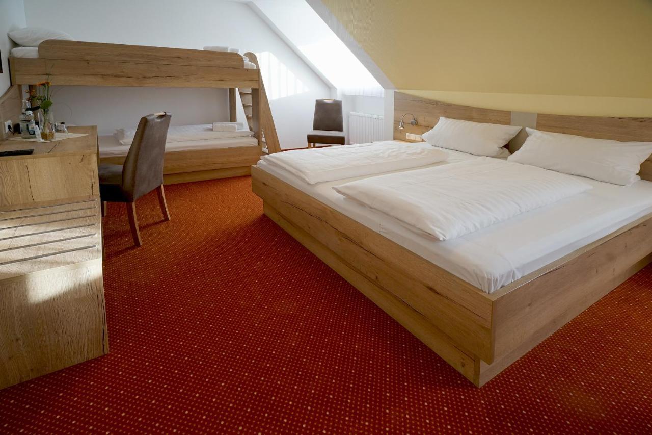 Hotel Gasthof Zum Biber Motten エクステリア 写真